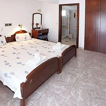 Fourkos فندق لايميناس