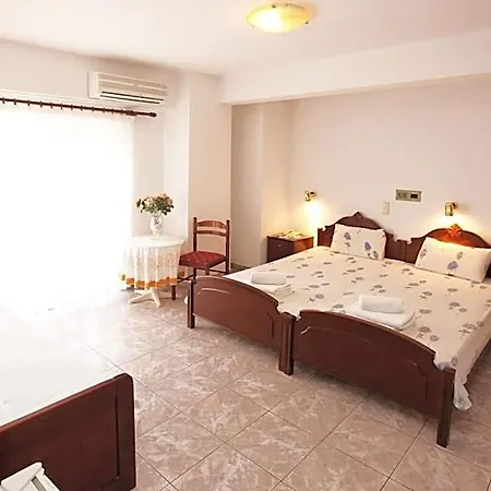 Fourkos فندق لايميناس